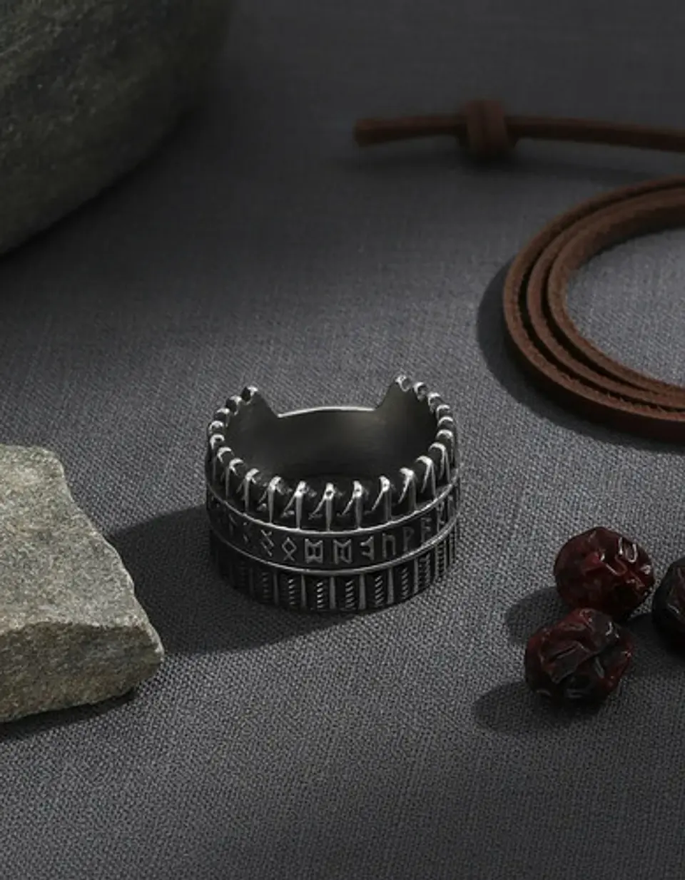 Anillo Para Hombres Vikingo Amuleto Runas Futhark De Acero 10