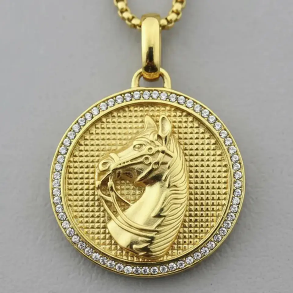 Collar En Acero Dorado Para Hombres Dije Caballo Piedras 2