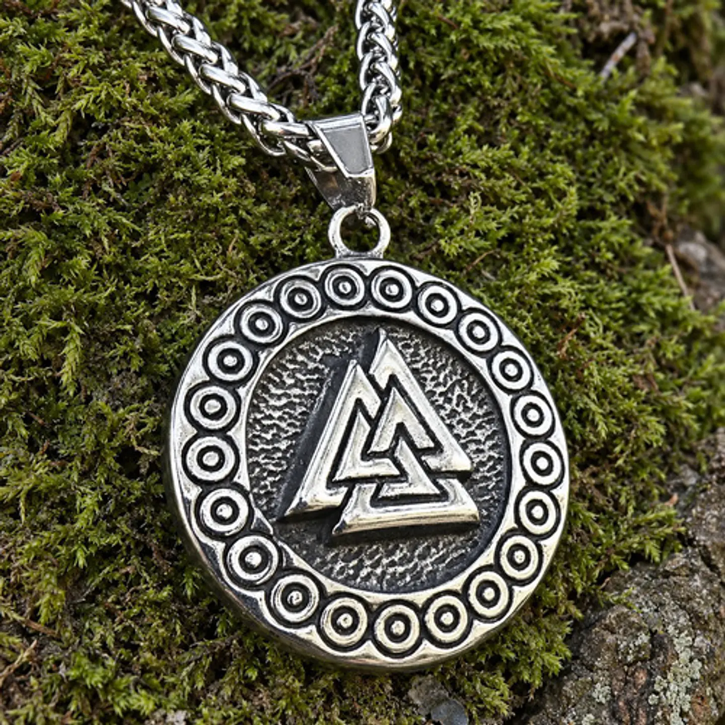 Collar Vikingo En Acero Para Hombres Dije Valknut  Amuleto 5