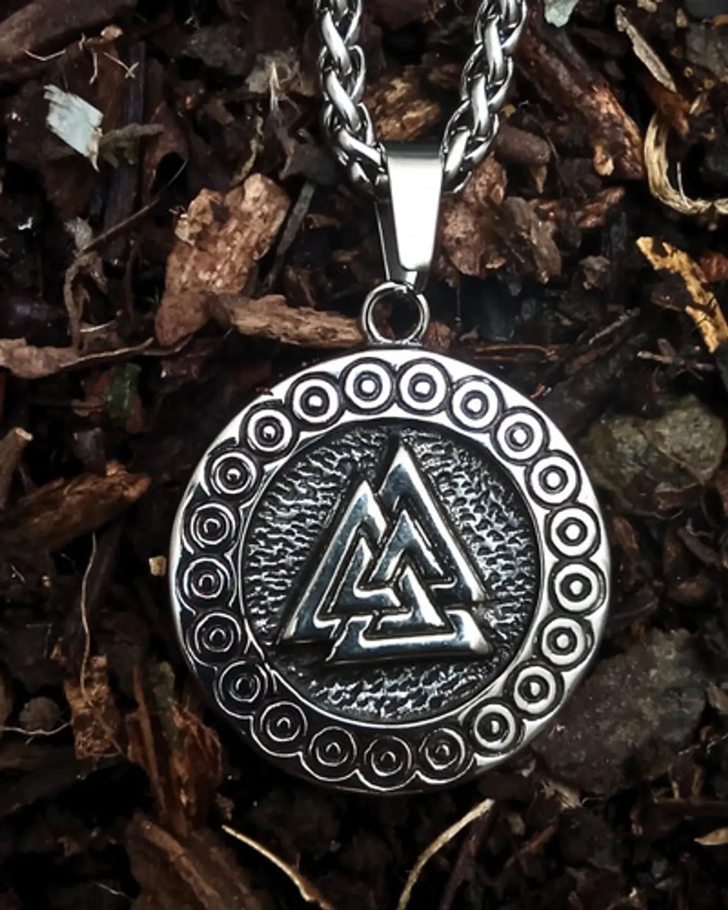 Collar Vikingo En Acero Para Hombres Dije Valknut  Amuleto 8