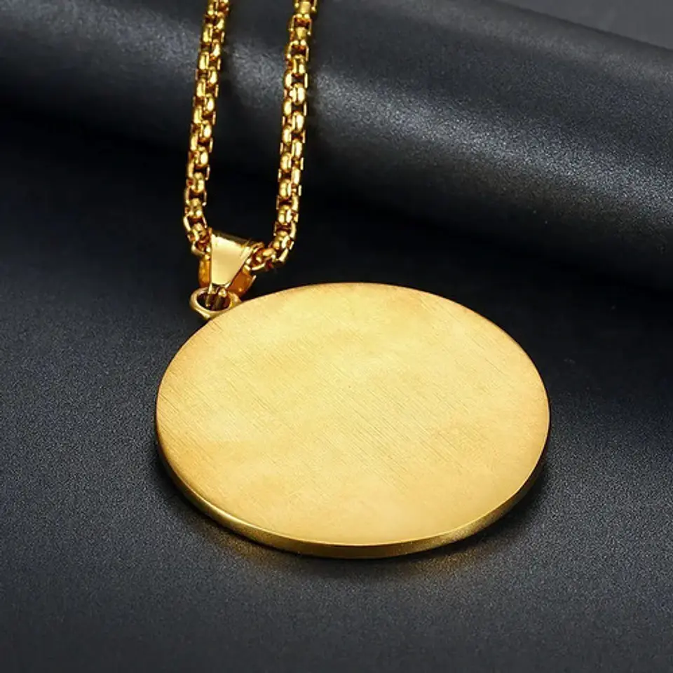 Collar Egipto Ojo Piramide Color Oro Acero Inoxidable Hombre 3