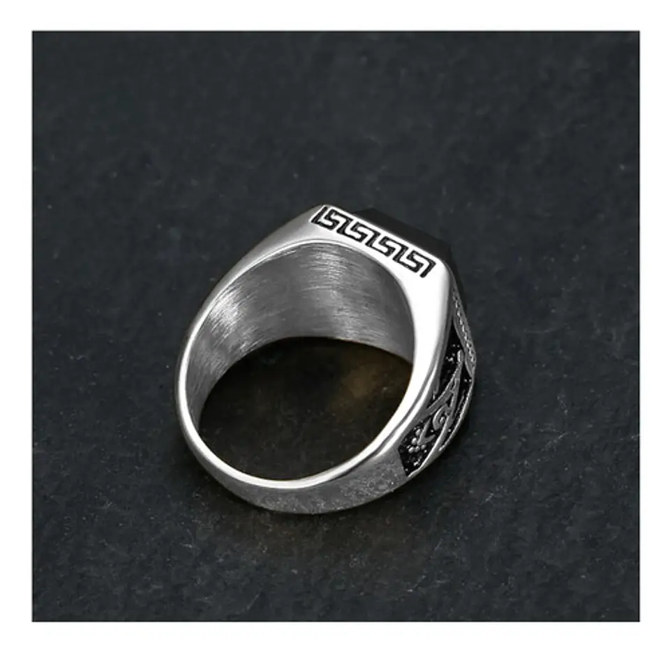 Anillo De Acero Para Hombre Masón Masonería Piedra Negra Cz 4