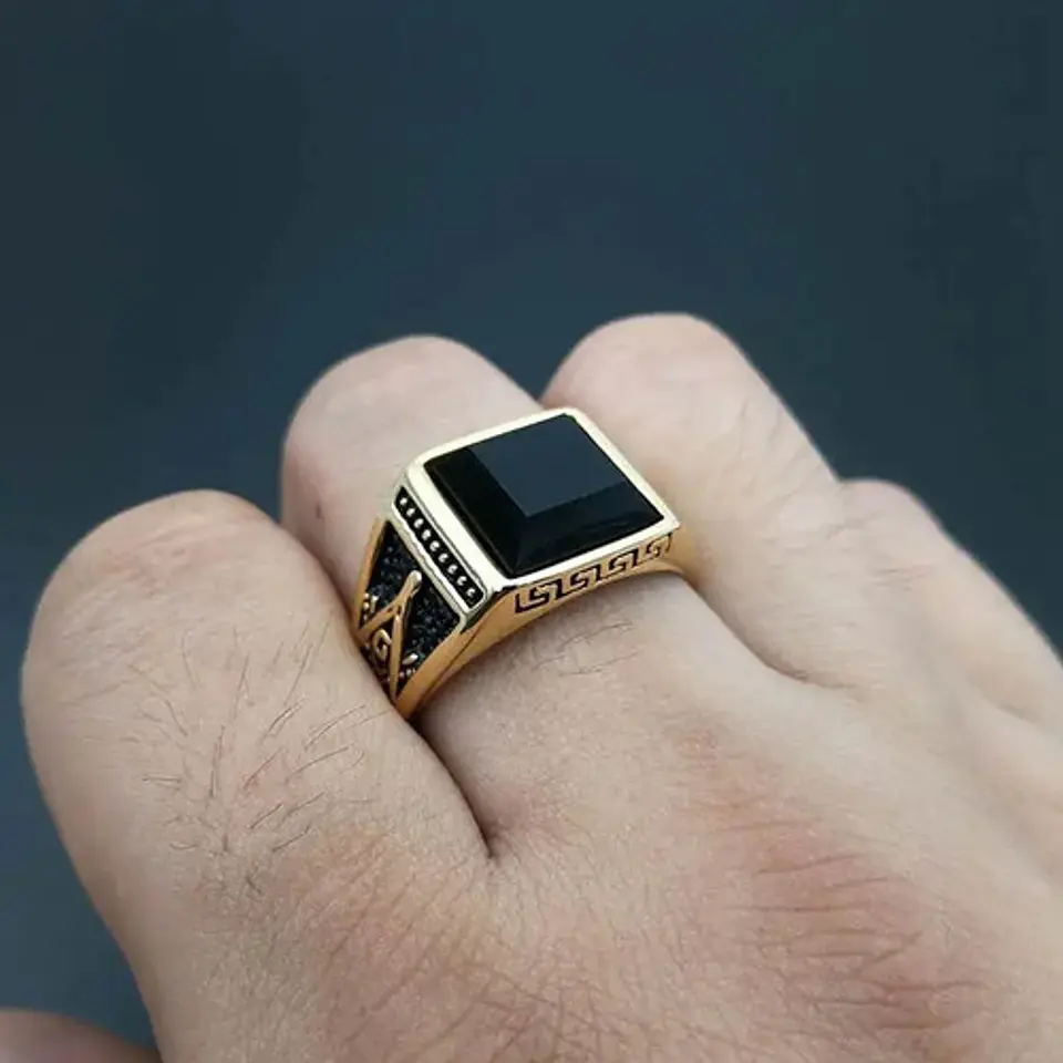 Anillo De Acero Para Hombre Masón Masonería Piedra Negra Cz 17