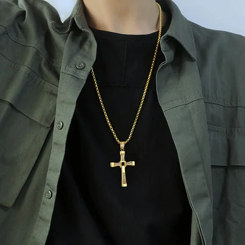 Collar Cruz Rapidos Y Furioso Dorado Acero Inoxidable Hombre
