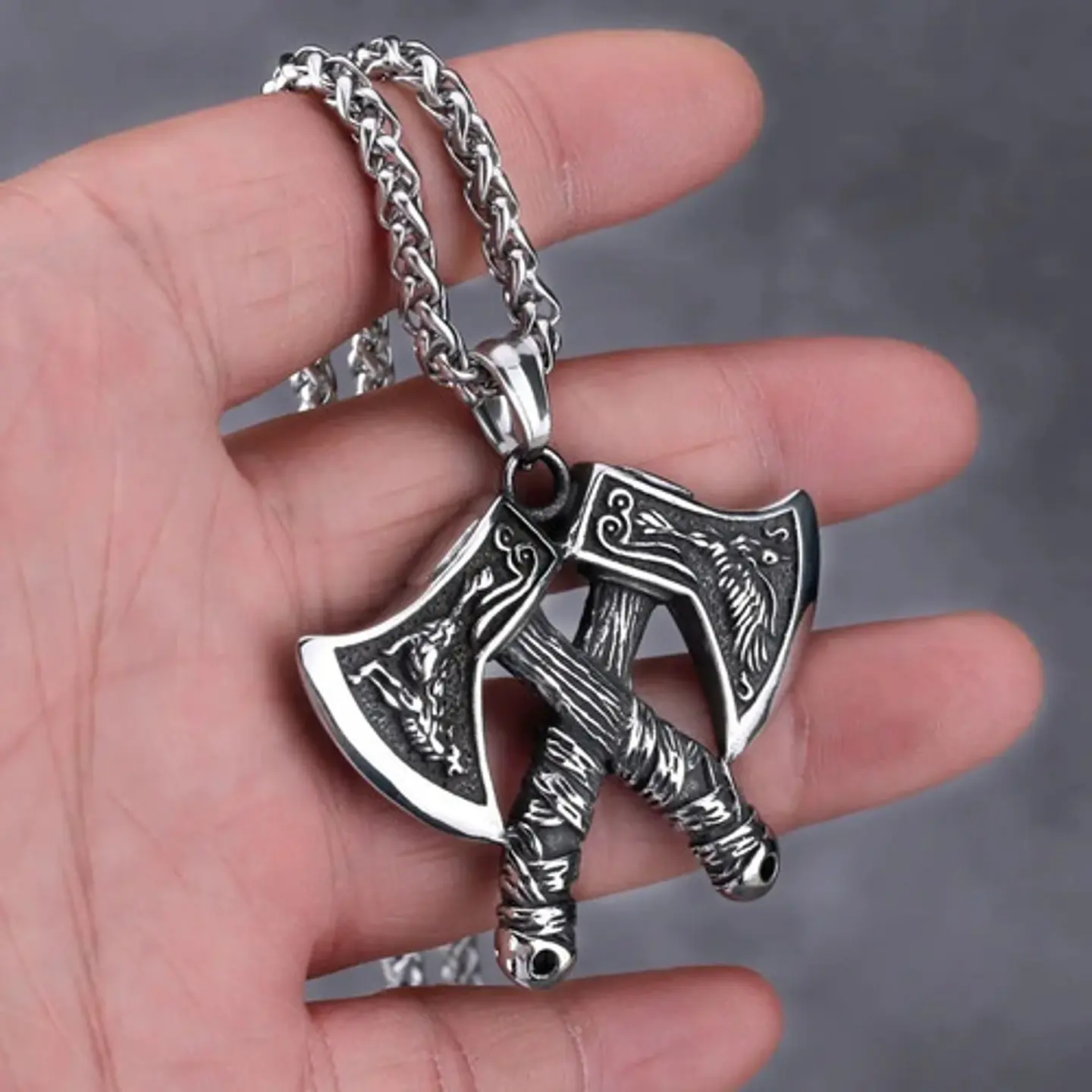 Collar Vikingo Color Plata En Acero Para Hombre Dije Hacha 3