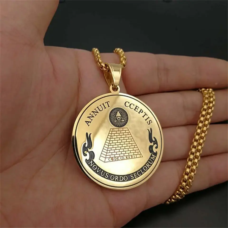 Collar Ojo Providencia Color Oro Acero Inoxidable Hombre 4