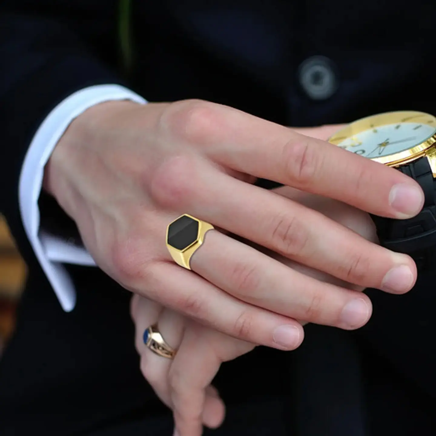 Anillo Hexagonal Clásico Color Oro Acero Inoxidable Hombre 2