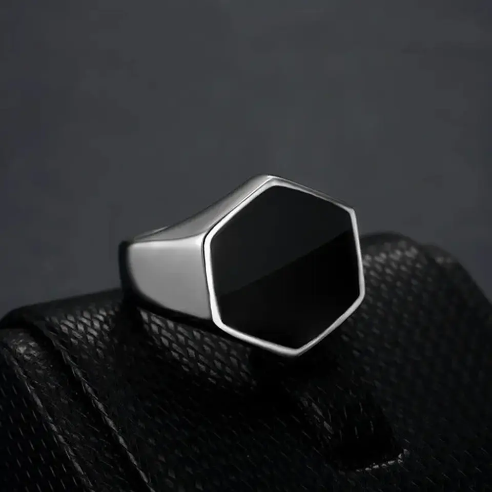 Anillo Hexagonal Clásico Color Oro Acero Inoxidable Hombre 10