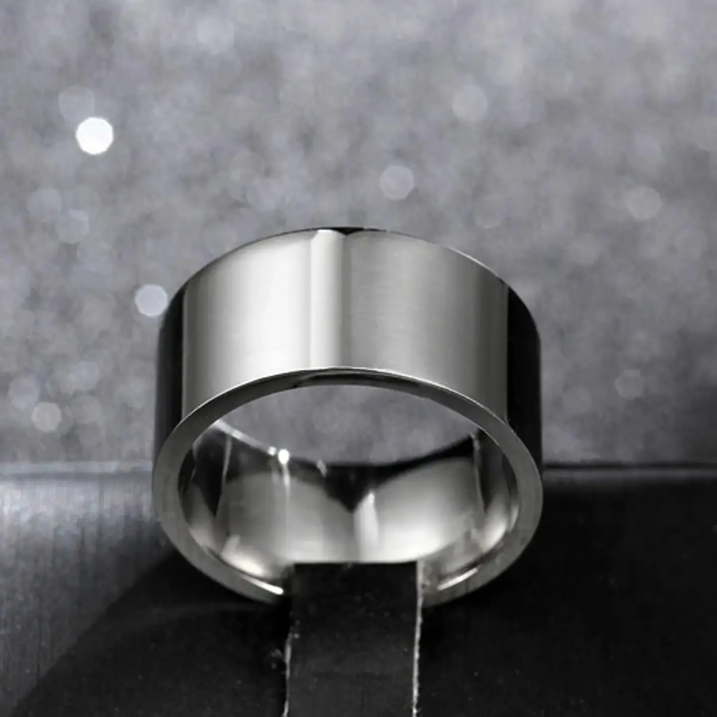 Anillo Argolla Clásico Color Oro Acero Inoxidable Hombre 3