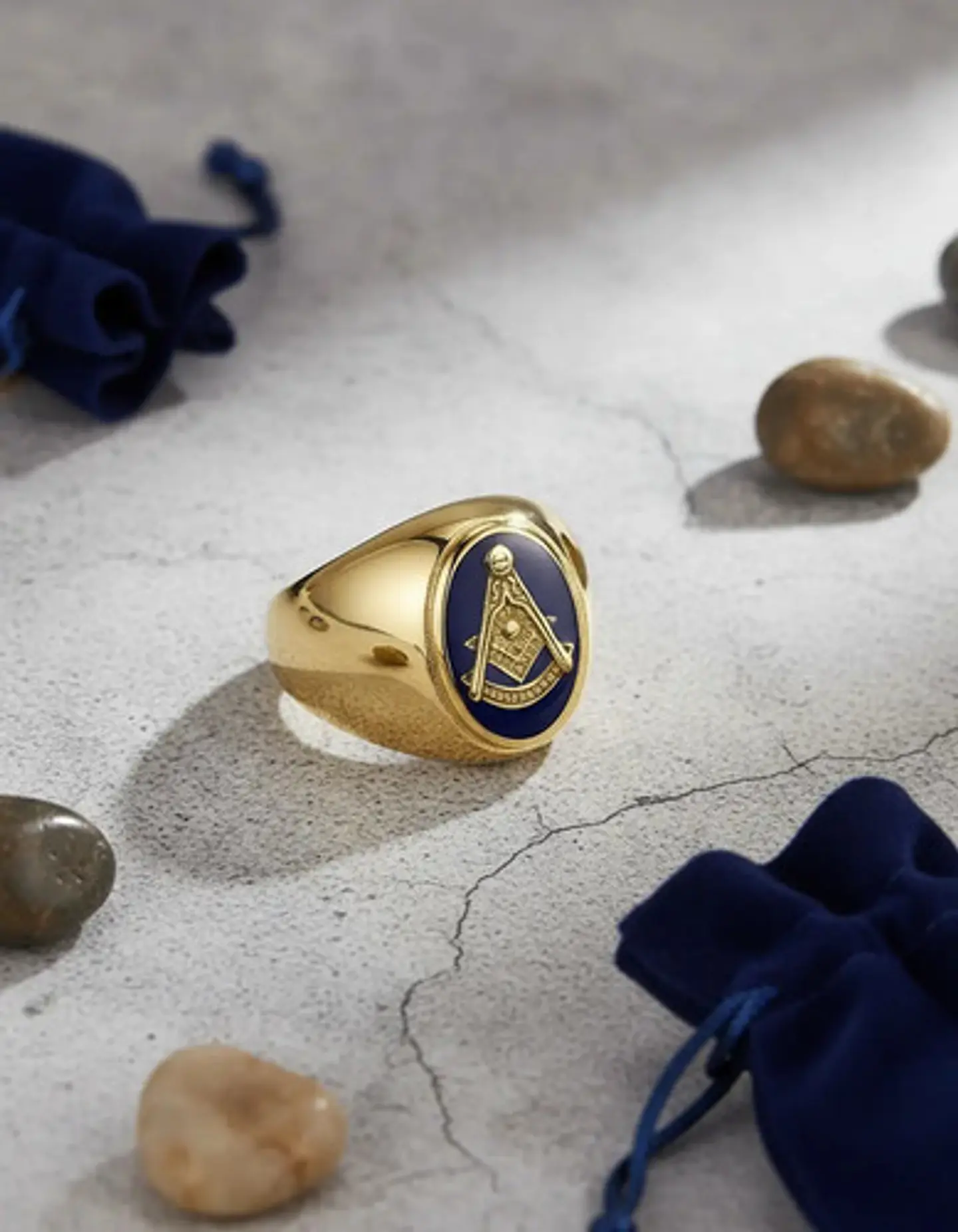 Anillo Para Hombres Símbolo Masón Logia Acero De Color Oro 3