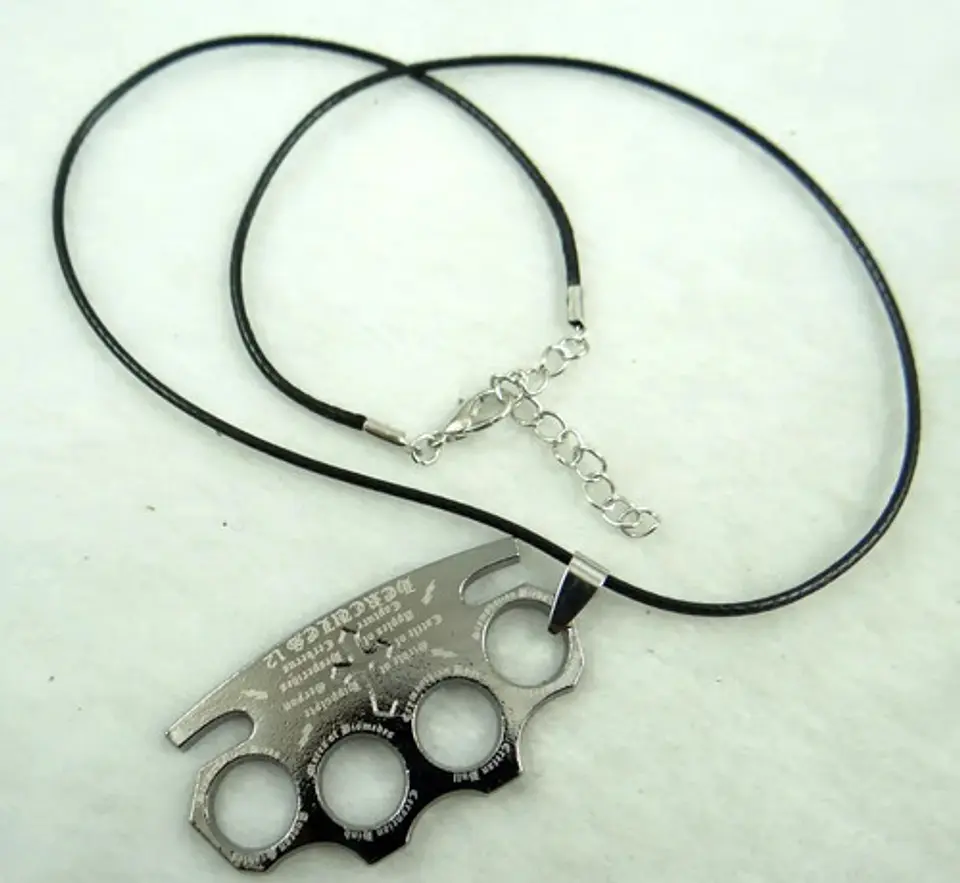 Collar Dije Color Negro Ancla Cráneo Manopla Para Hombre 4