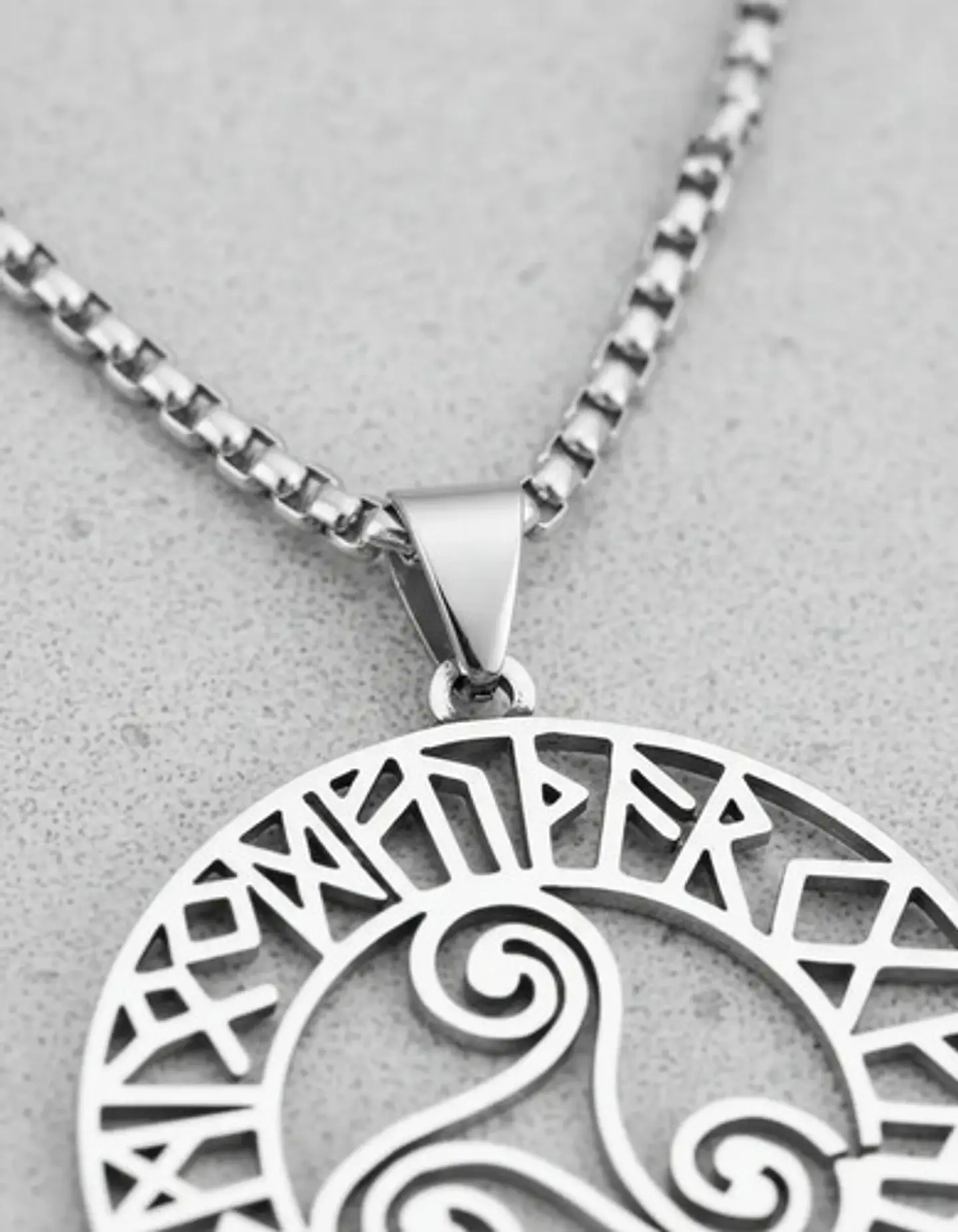 Collar Acero Inoxidable Color Plata Vórtice Vikingo Hombre Plateado 3