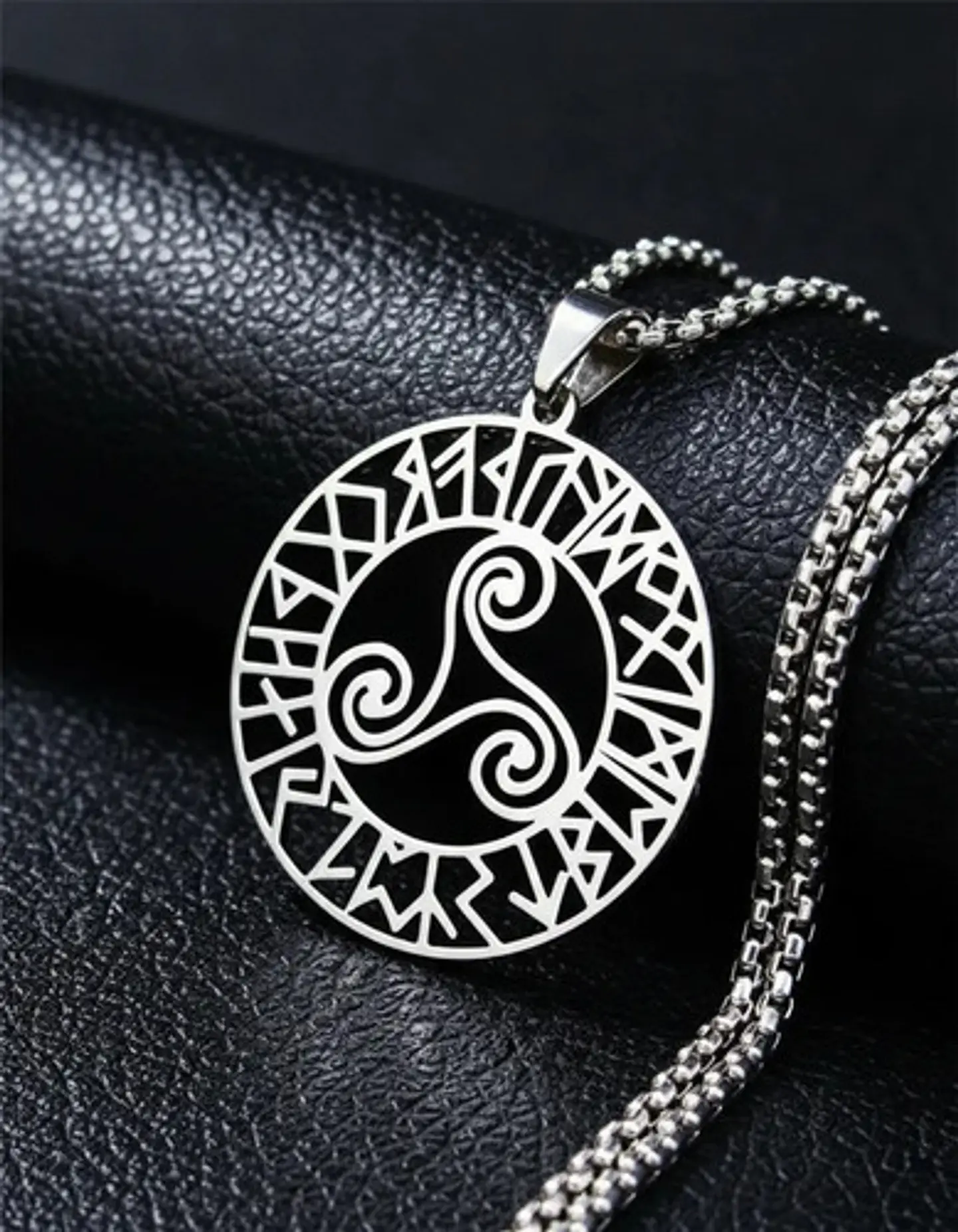 Collar Acero Inoxidable Color Plata Vórtice Vikingo Hombre Plateado 9
