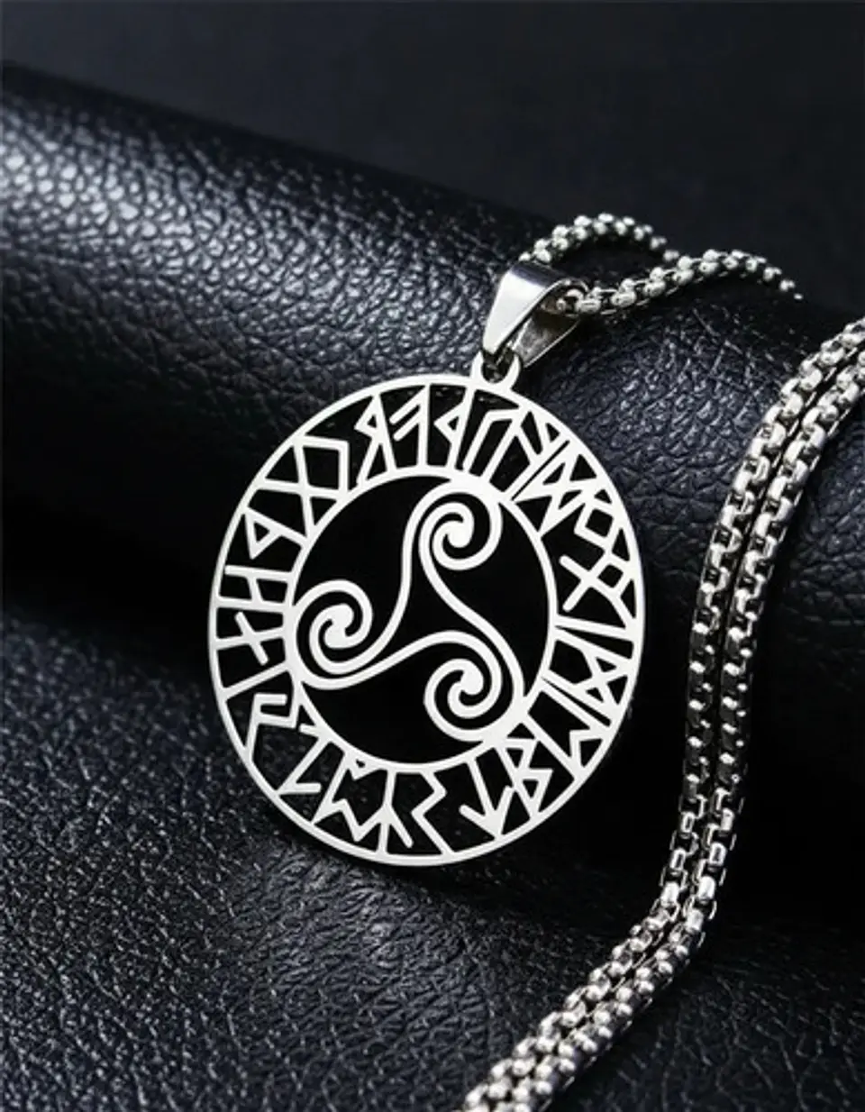 Collar Acero Inoxidable Color Plata Vórtice Vikingo Hombre Plateado 9