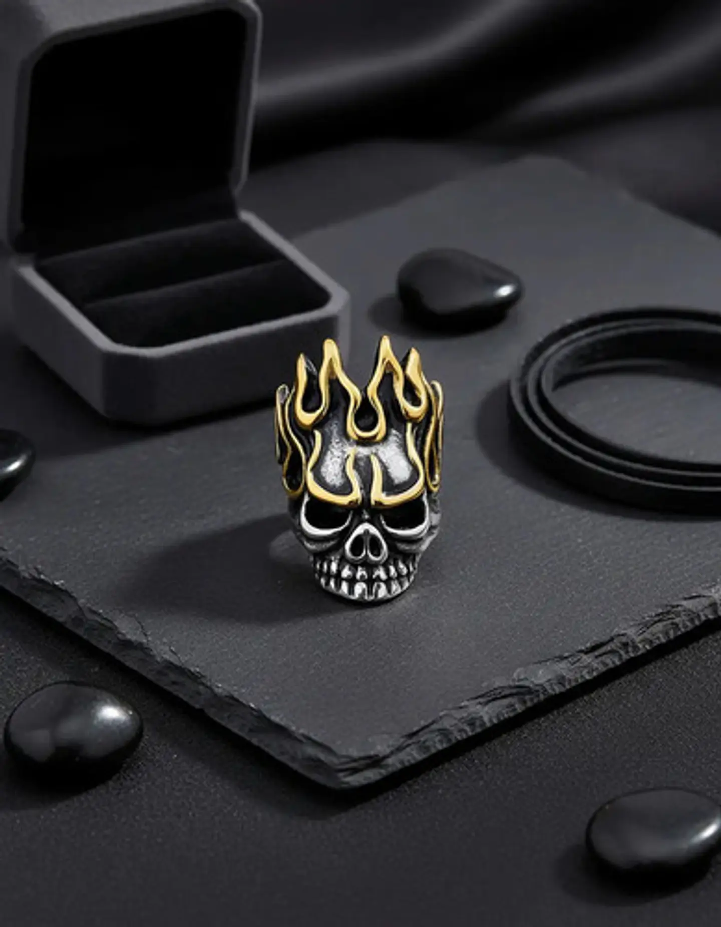 Anillo Para Hombre Forma Cráneo Llamas De Acero Color Plata 6