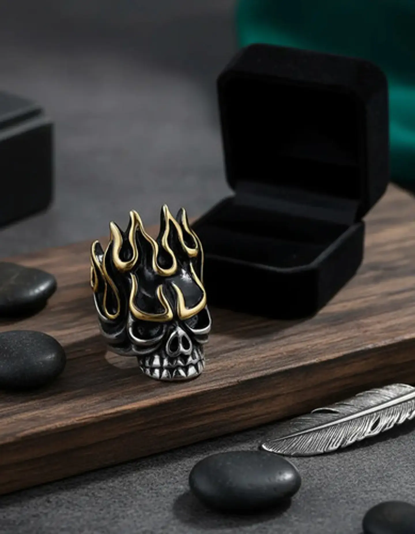 Anillo Para Hombre Forma Cráneo Llamas De Acero Color Plata 9