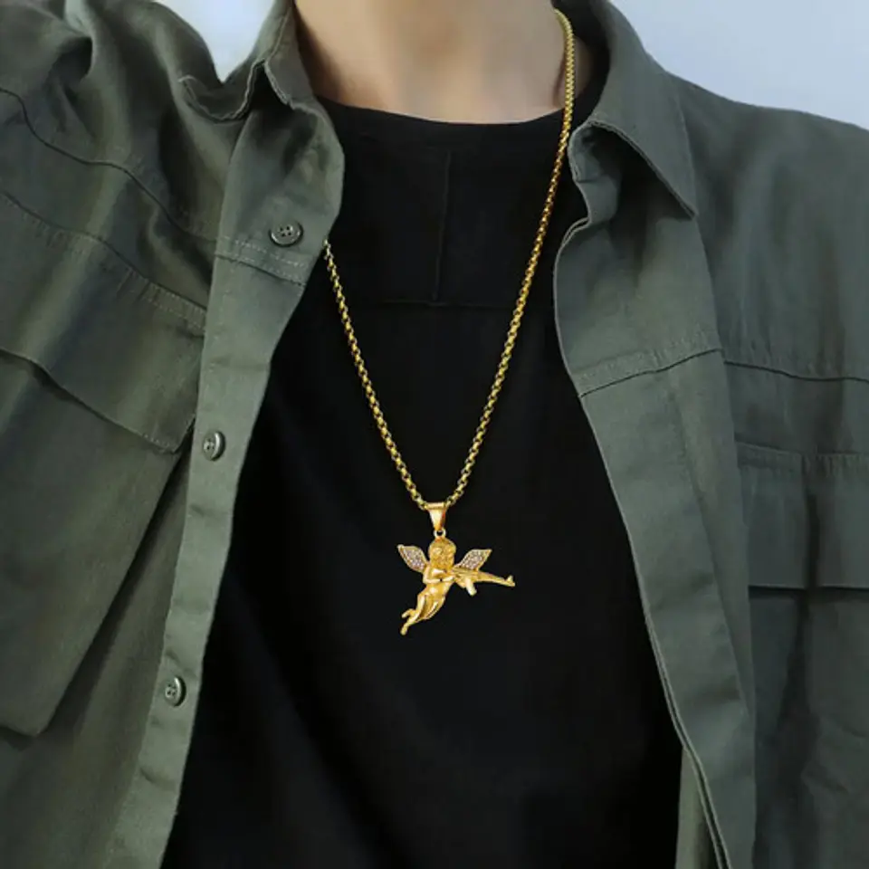 Collar Ángel Guerrero Acero Inoxidable Color Oro Para Hombre 2