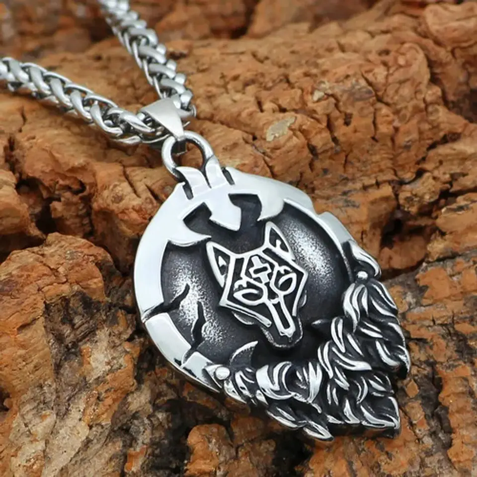 Collar Escudo En Llamas Lobo Vikingo Acero Inoxidable Hombre 7