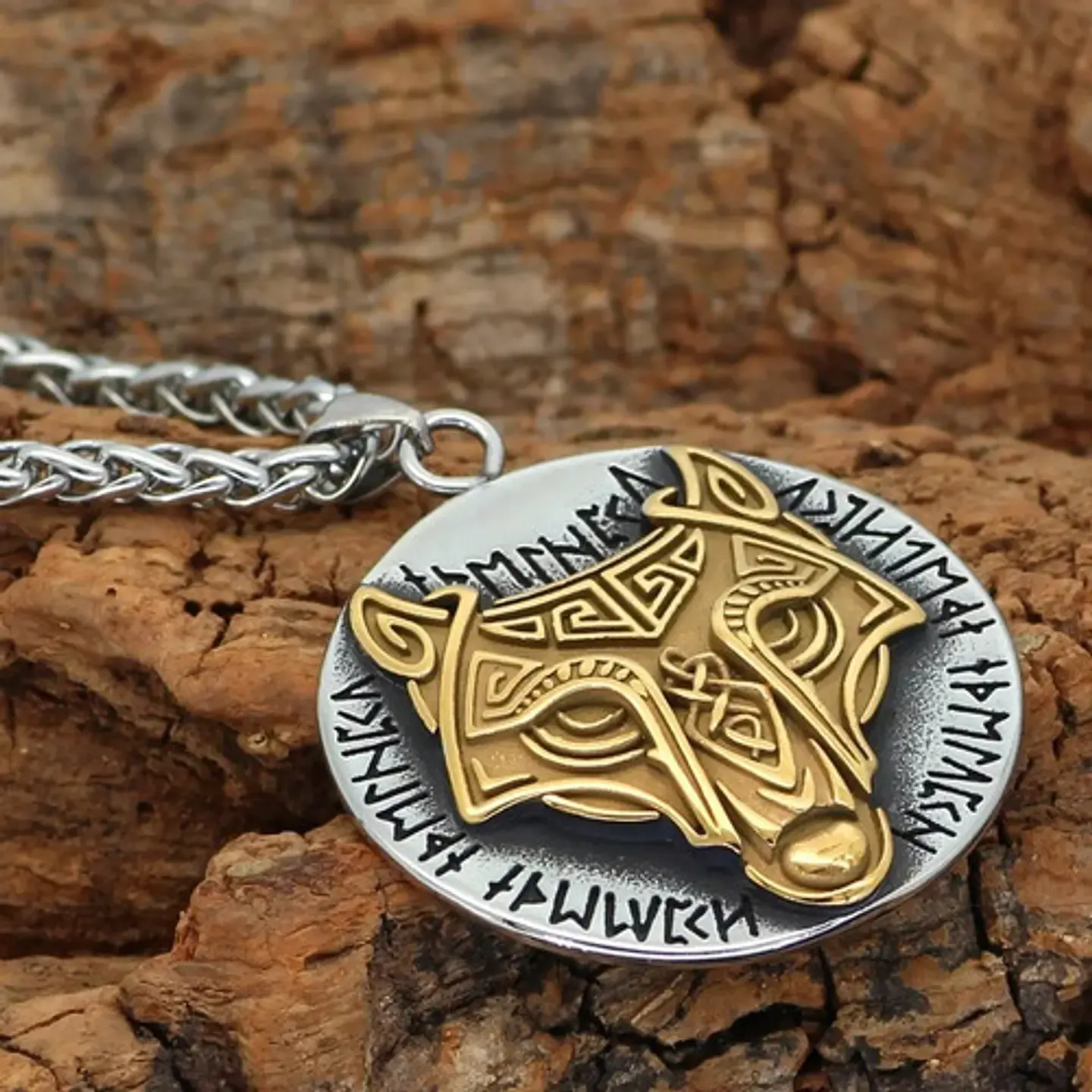 Collar Lobo Runas Vikingo Acero Inoxidable Color Oro Hombre 7