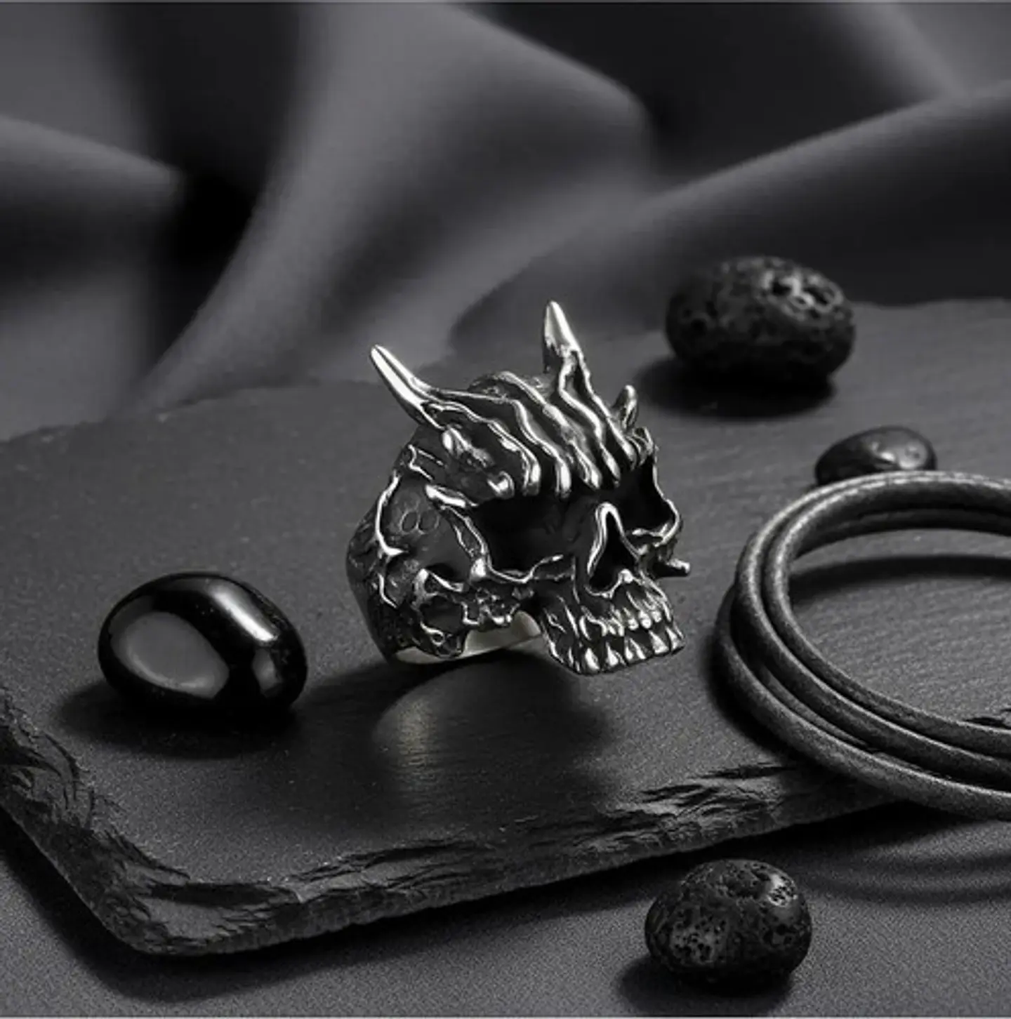 Anillo Para Hombre Cabeza Demonio Cráneo Acero Color Plata 4