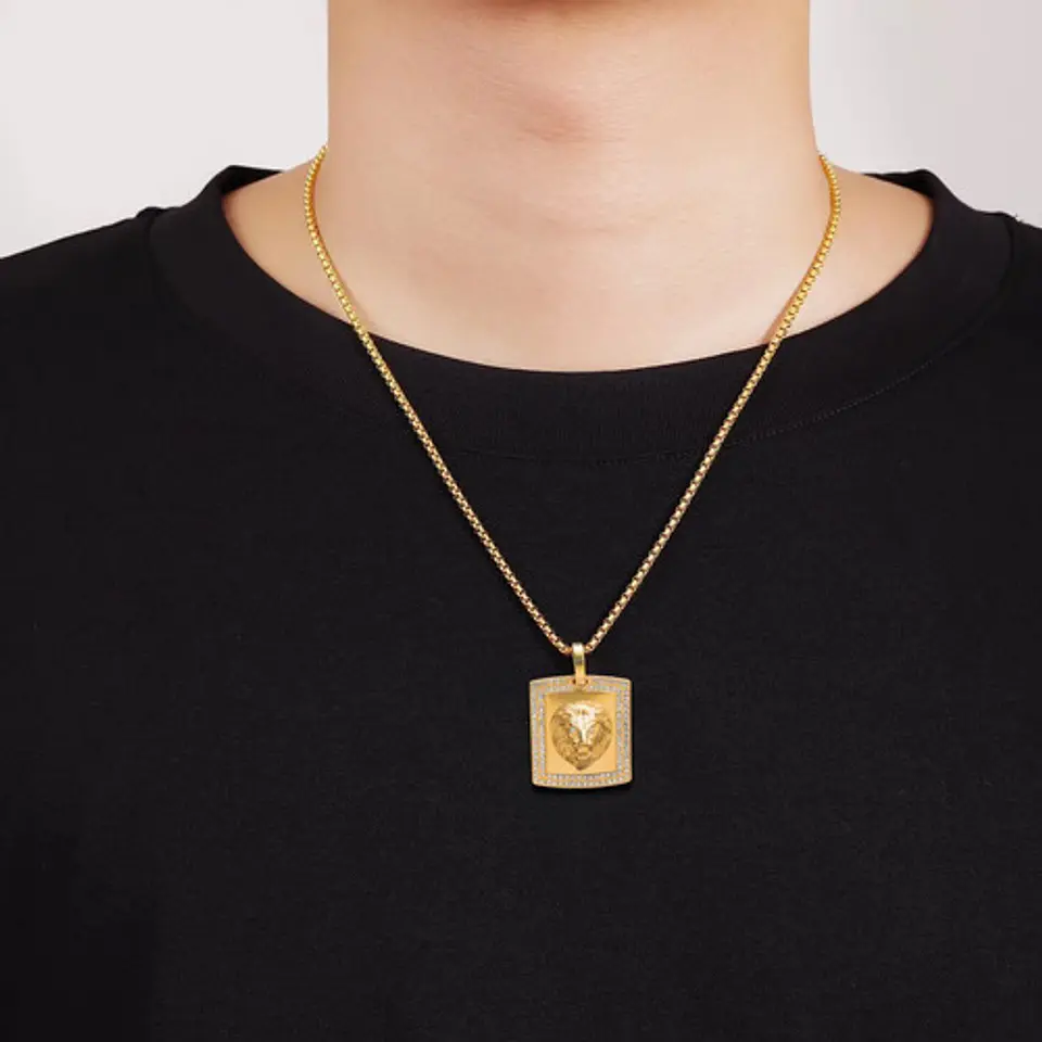 Collar Escudo León Realeza Acero Inoxidable Color Oro Hombre 7