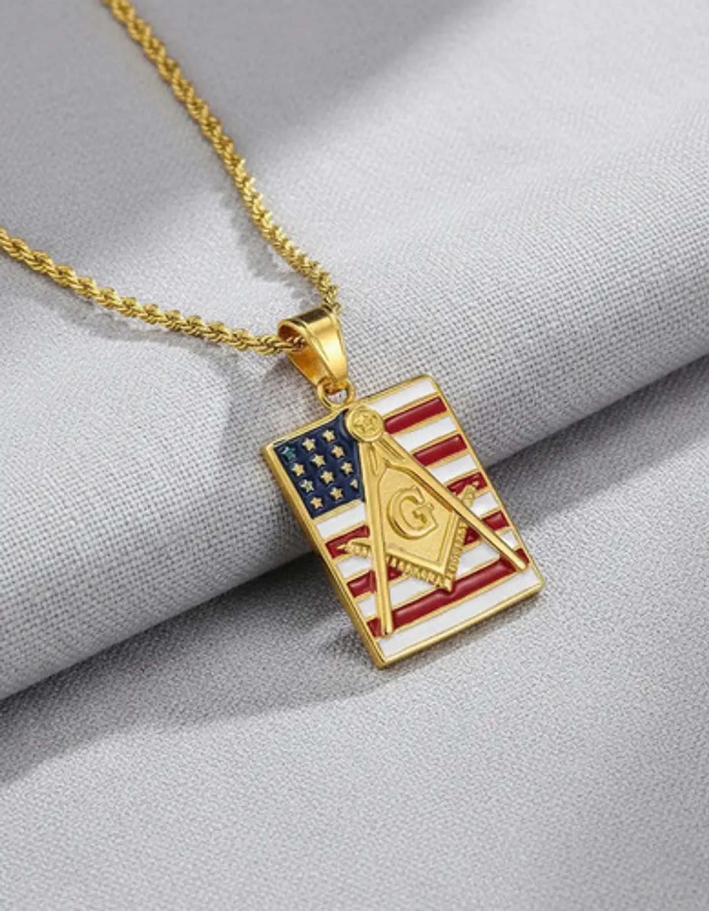 Collar Para Hombre Dije Escuadra Mason Ee.uu Acero Color Oro Dorado 3