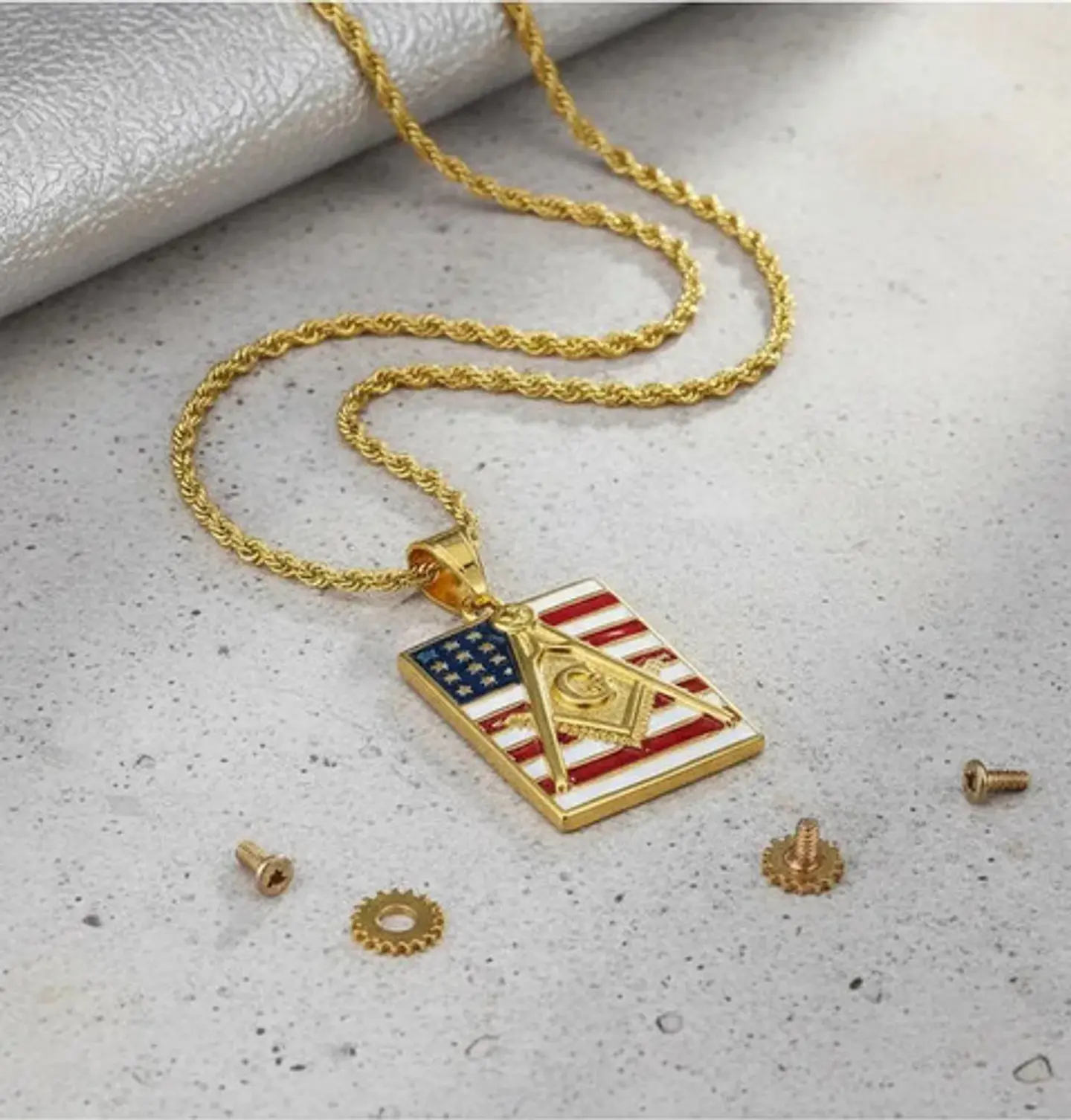 Collar Para Hombre Dije Escuadra Mason Ee.uu Acero Color Oro Dorado 4