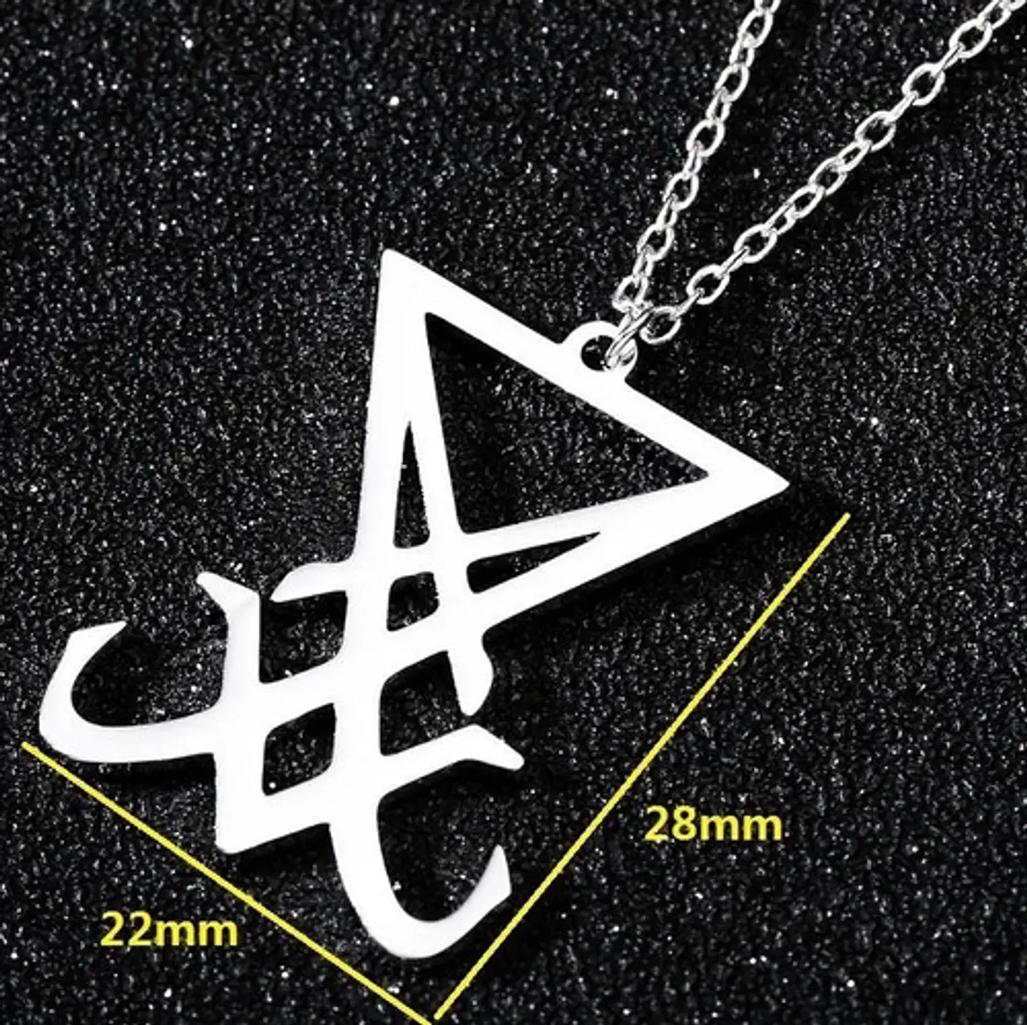 Collar Dije En Acero Inoxidable Cadena Color Plata Lucifer 11