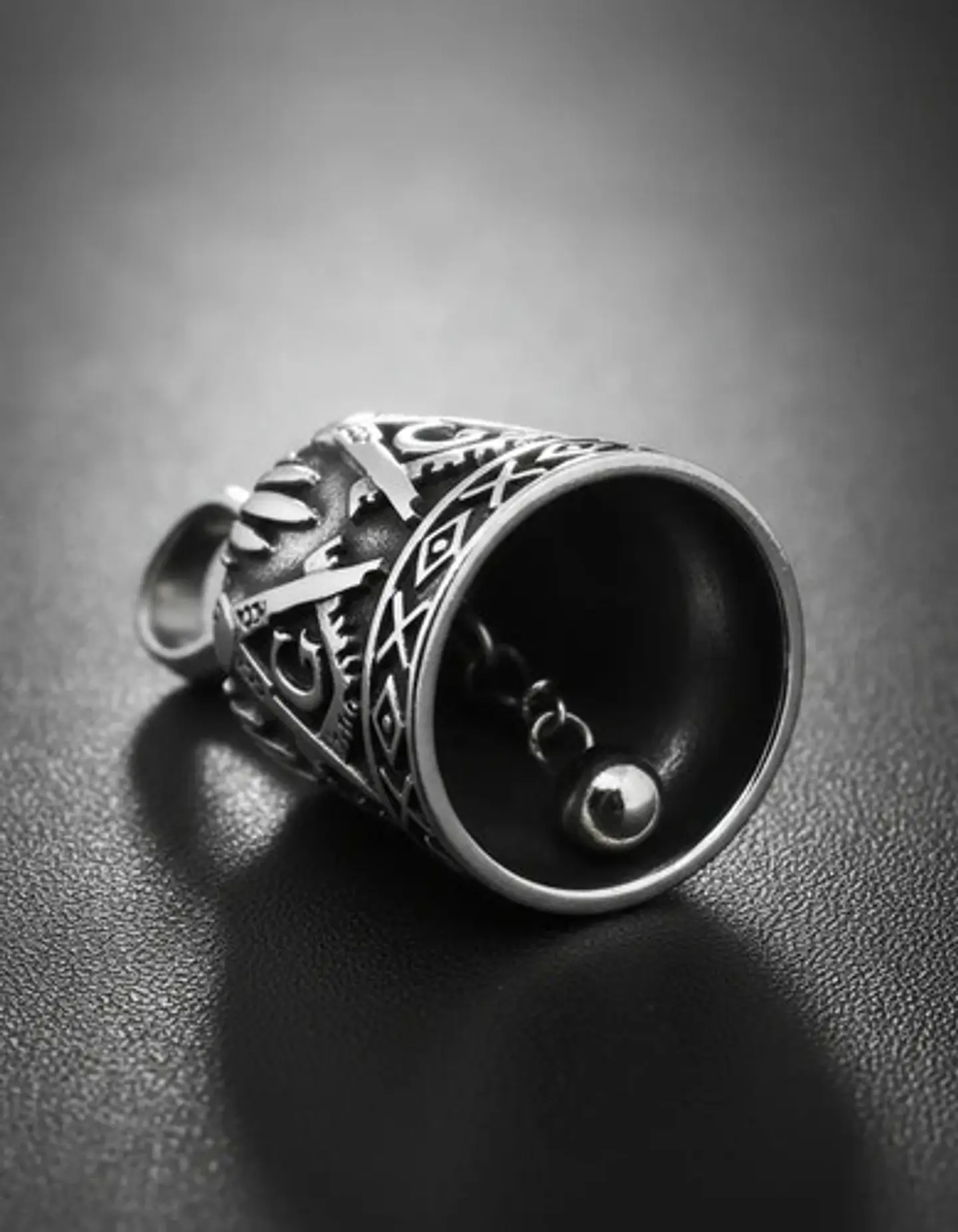Dije Colgante Campana Mason Ritual Acero Inoxidable Hombre 10