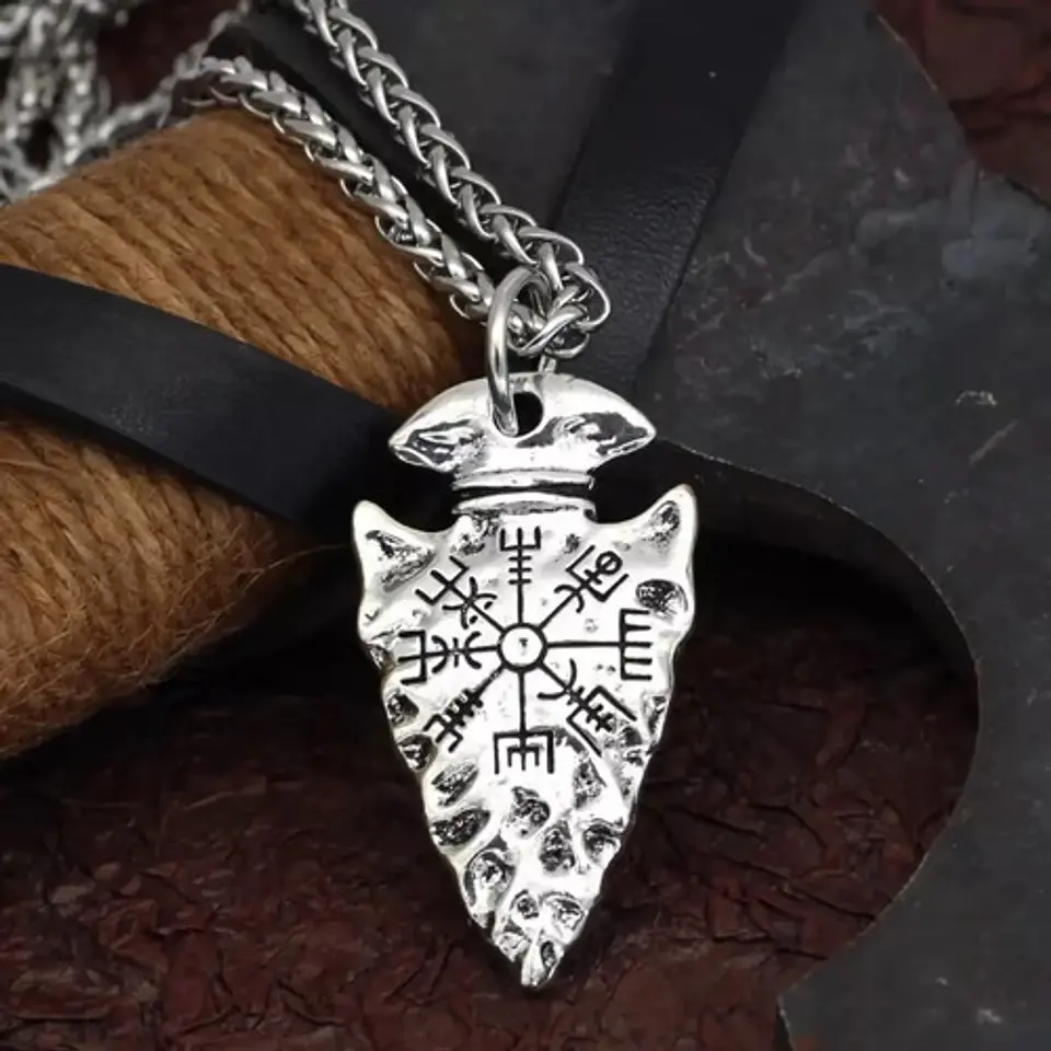 Collar Color Plata Flecha Punta Lanza Vegvisir Acero Hombre 3