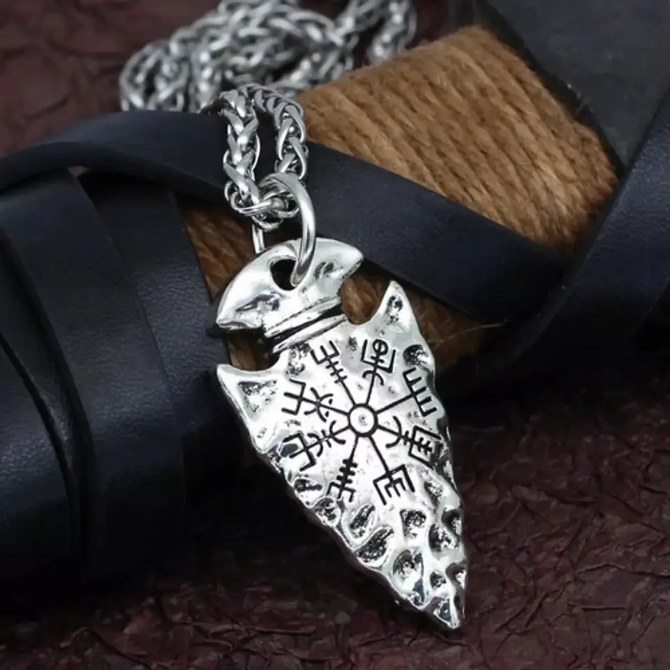 Collar Color Plata Flecha Punta Lanza Vegvisir Acero Hombre 4