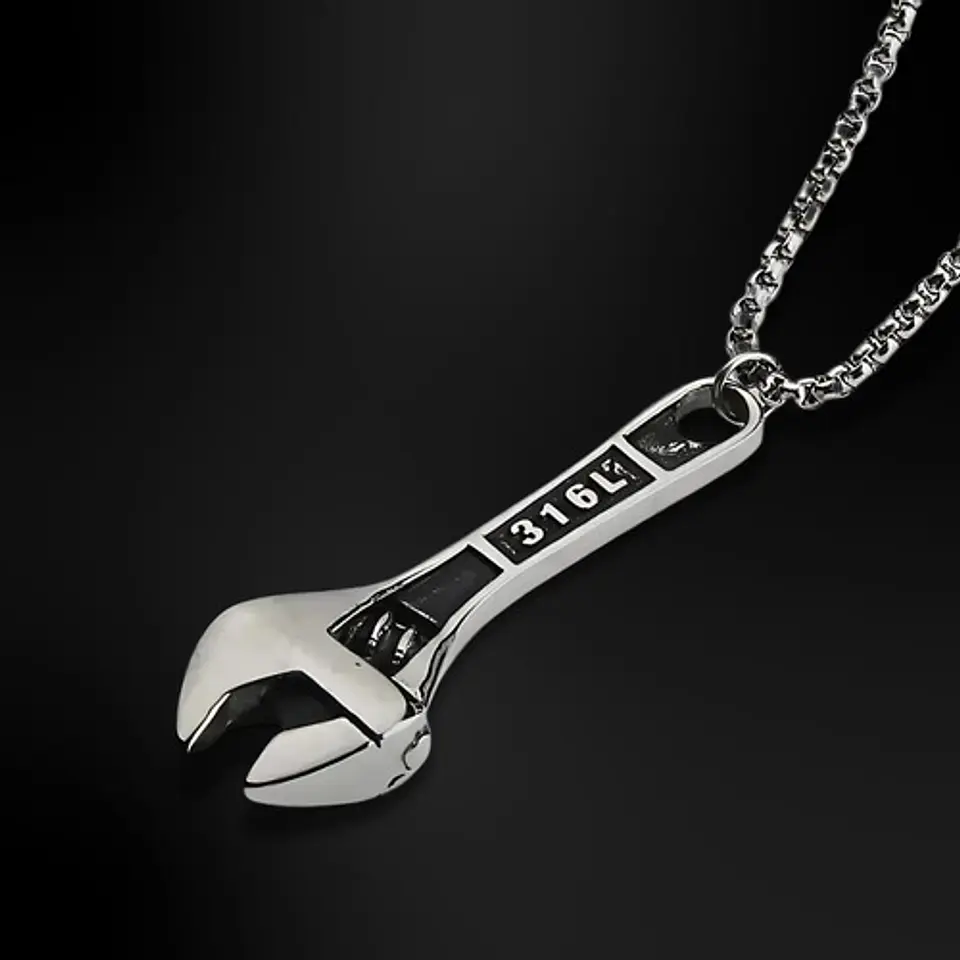 Collar Color Plata Dije Llave Inglesa Cadena De Acero Hombre 4