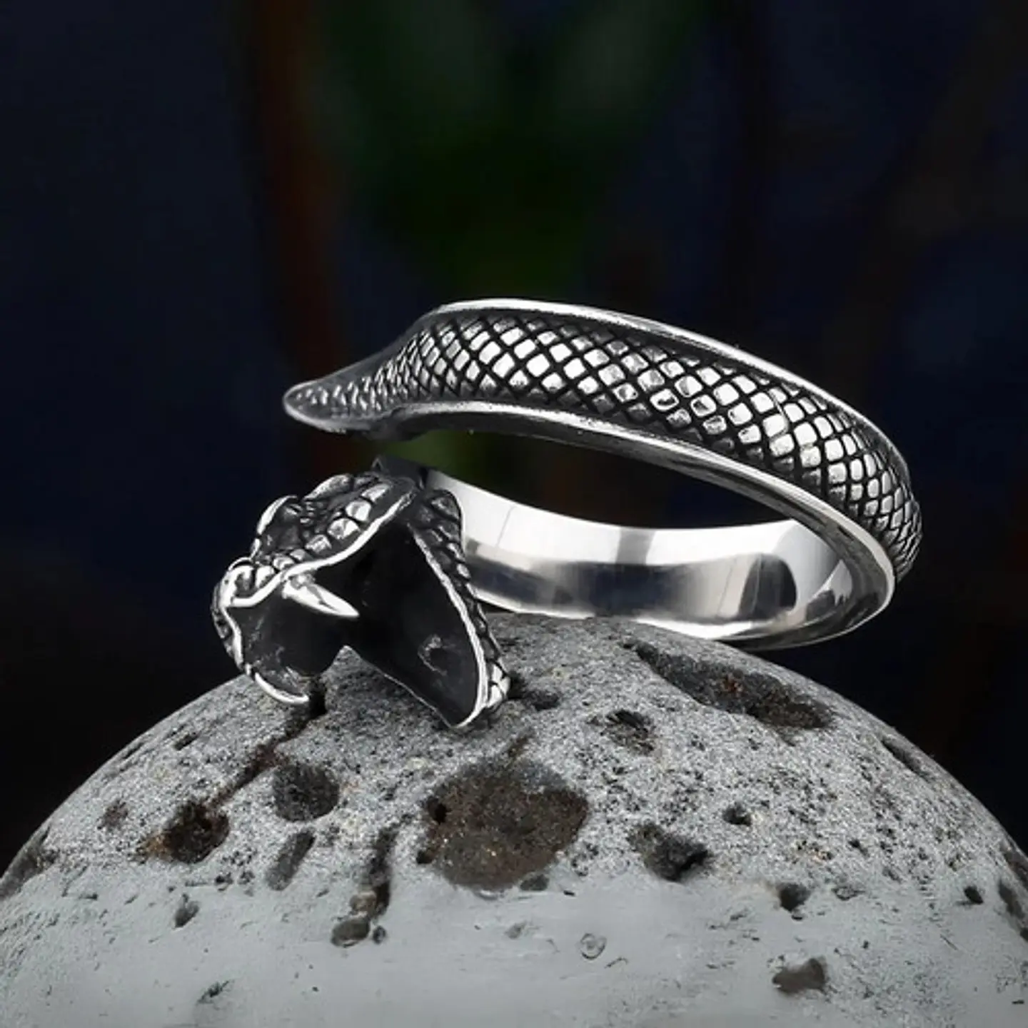 Anillo Serpiente Color Plata Acero Inoxidable Hombre Y Mujer 32