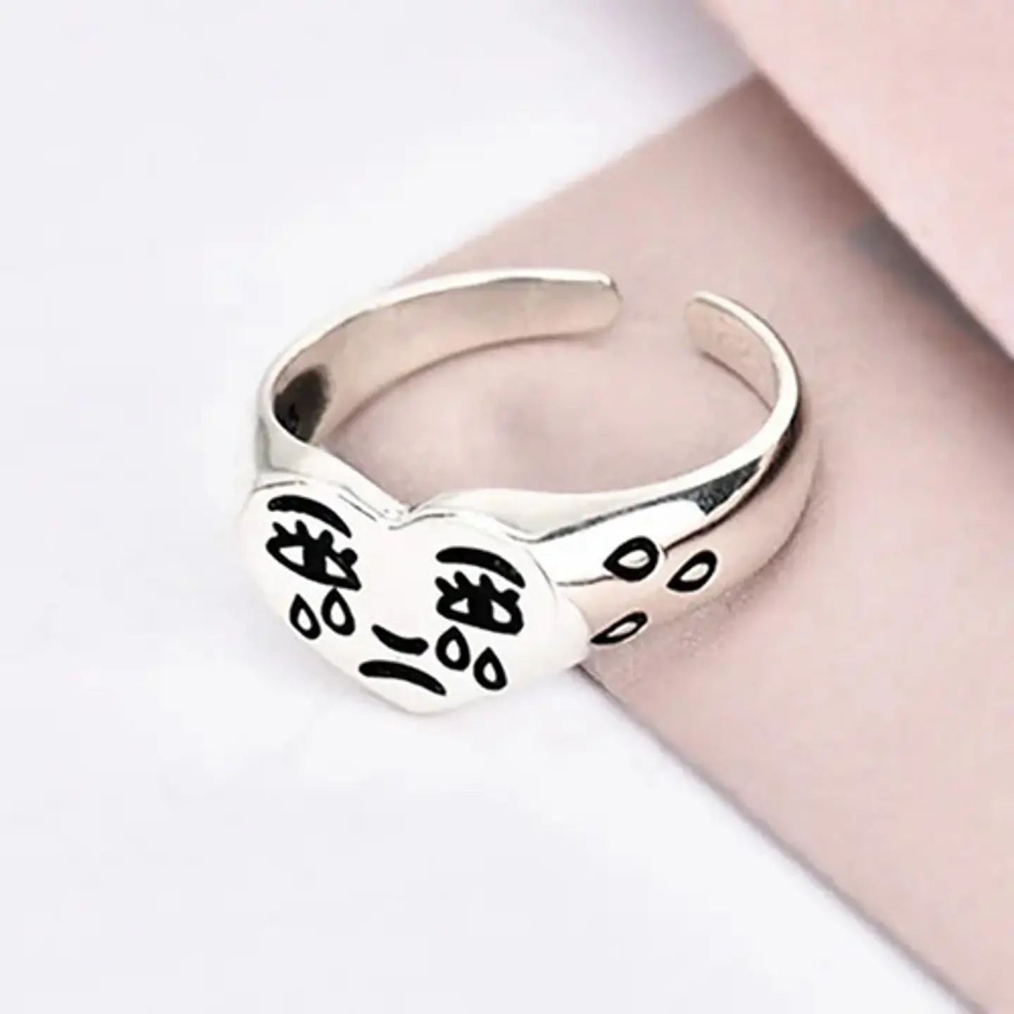 Anillo Argolla Ajustable Color Plata Cara Rostro Llorando 5