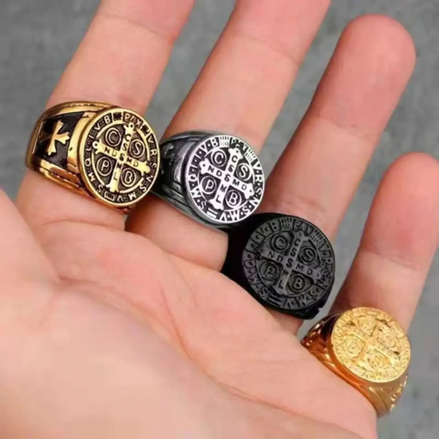 Anillo Sello San Benito Plateado Acero Inoxidable Hombre 34