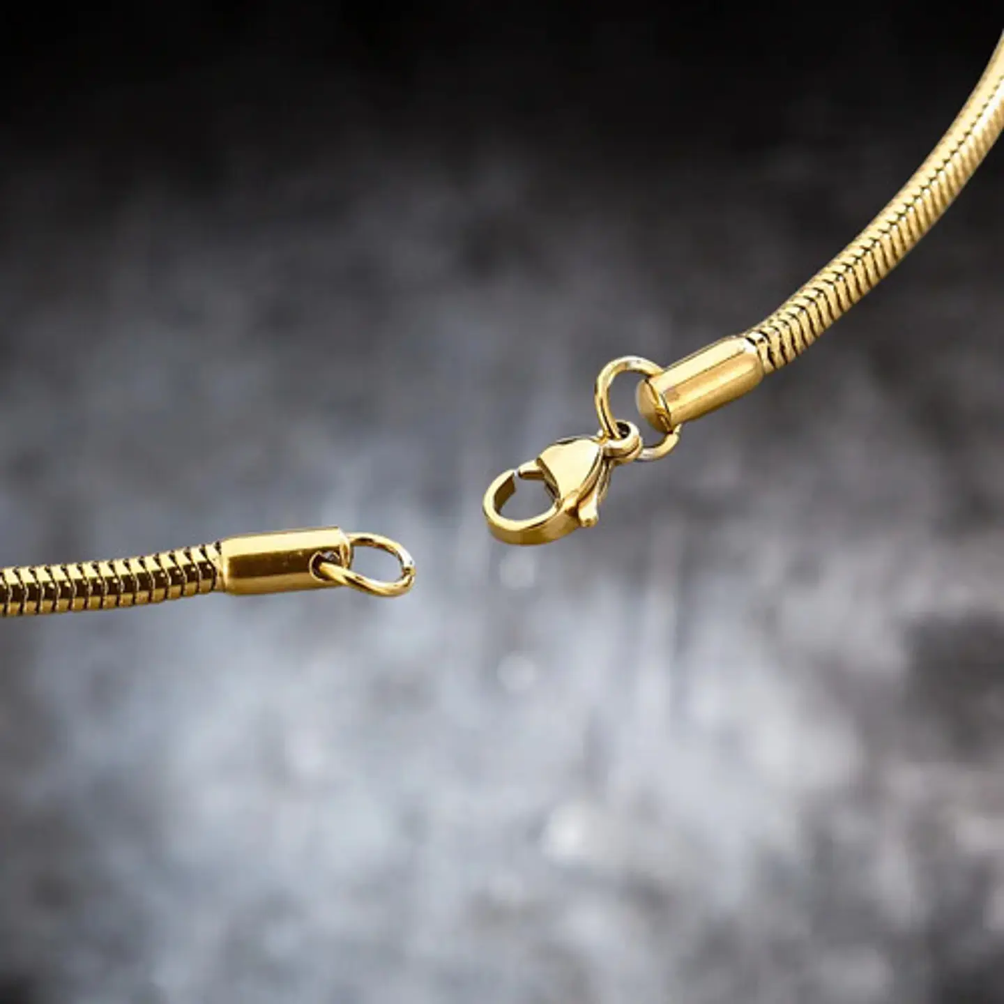 Cadena 55 Cm Serpiente 2,4 Mm Color Oro Acero Hombre Y Mujer 2