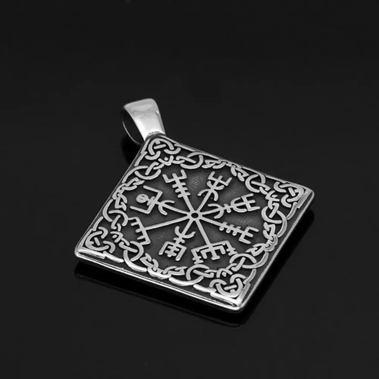 Collar Nudo Vikingo Nórdico Vegvisir Acero Inoxidable Hombre 2