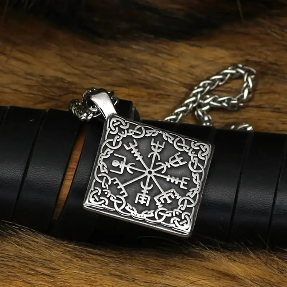 Collar Nudo Vikingo Nórdico Vegvisir Acero Inoxidable Hombre 3