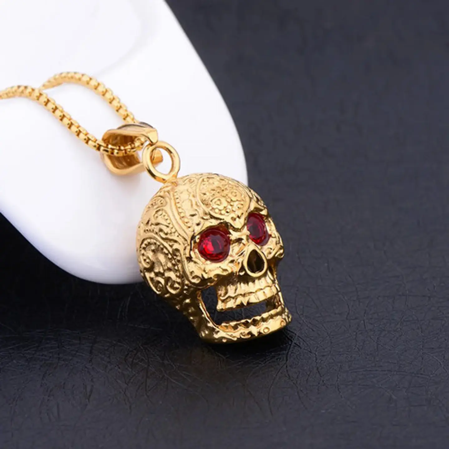 Collar Dije Cráneo Calavera Gótico Acero Color Oro Hombre 3