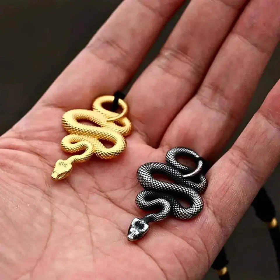 Collar Cadena Dije Serpiente Acero Color Oro/plata Hombre 4