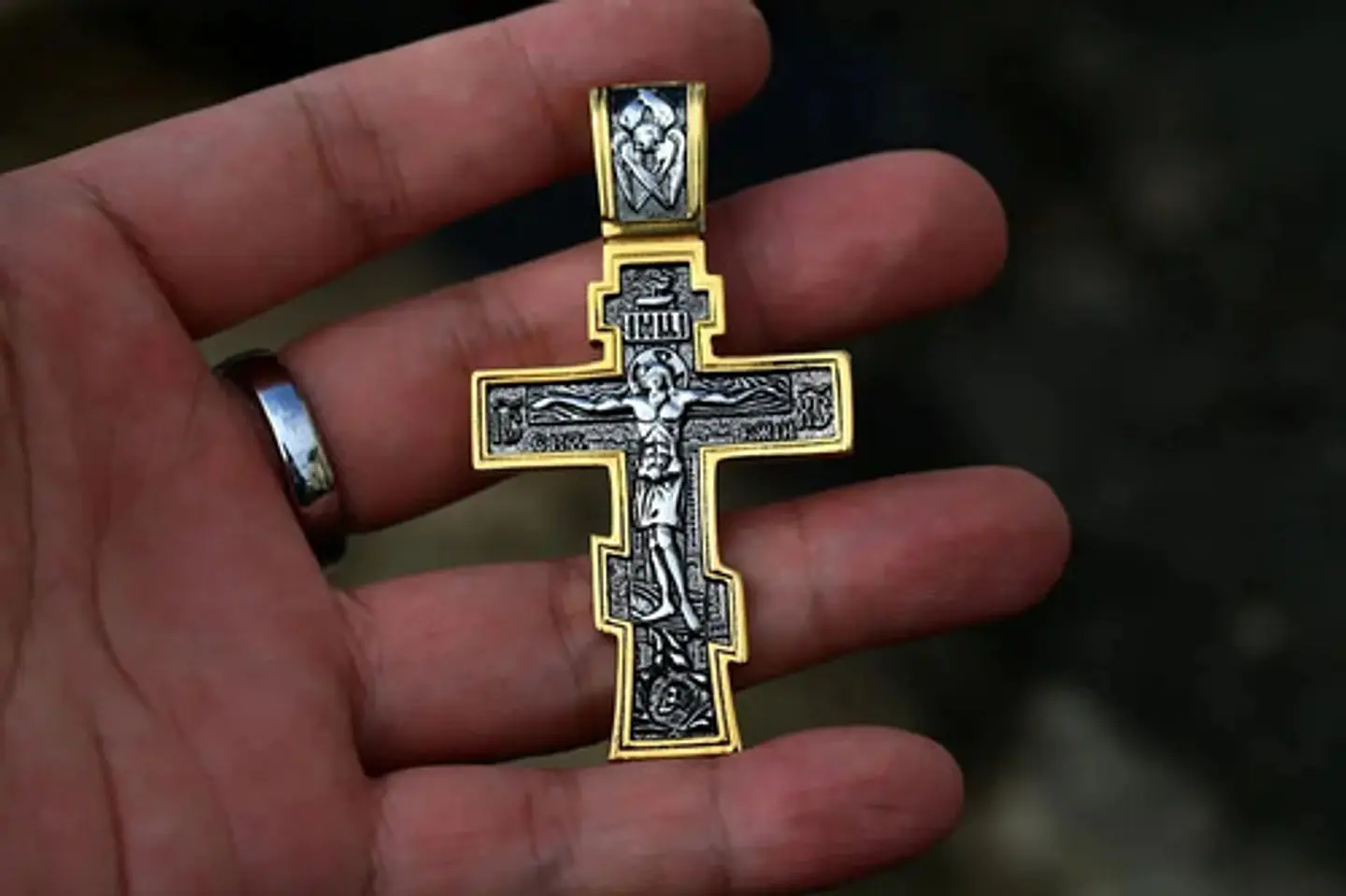 Collar Dije Cruz John Wick Ortodoxa Color Plata Para Hombre  2