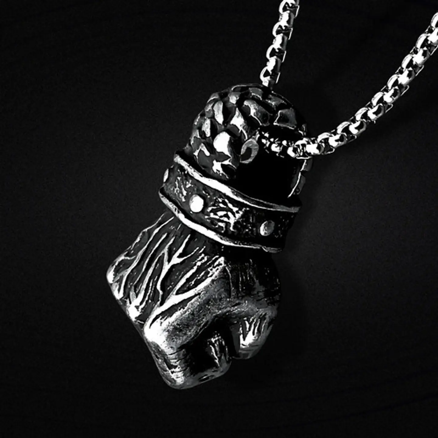 Collar Con Dije Forma De Puño Punk Acero Color Plata Hombre Plateado 8