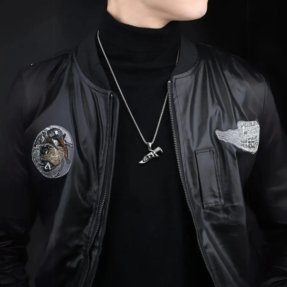 Collar Para Hombres Con Dije Navaja Cráneo Calavera Cuchillo Plateado 10