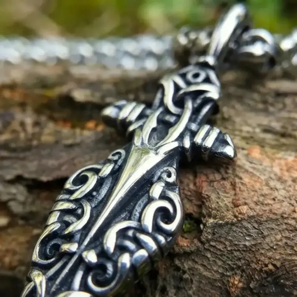 Collar Vikingo Plateado Acero Hombre Dije Lanza Odin Gungnir 9