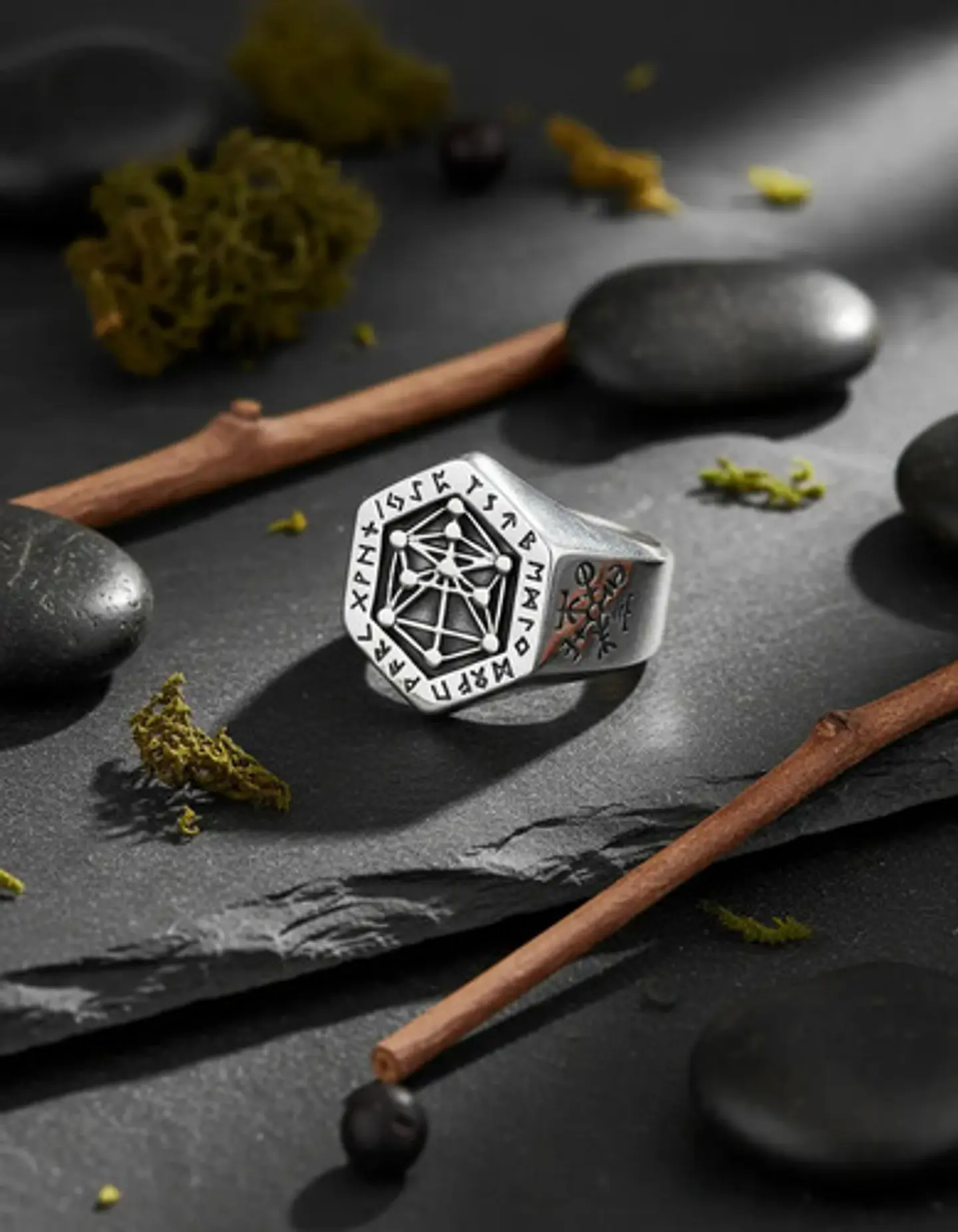 Anillo Acero Color Plata Vikingo Punk Brújula Runas Hombre 4