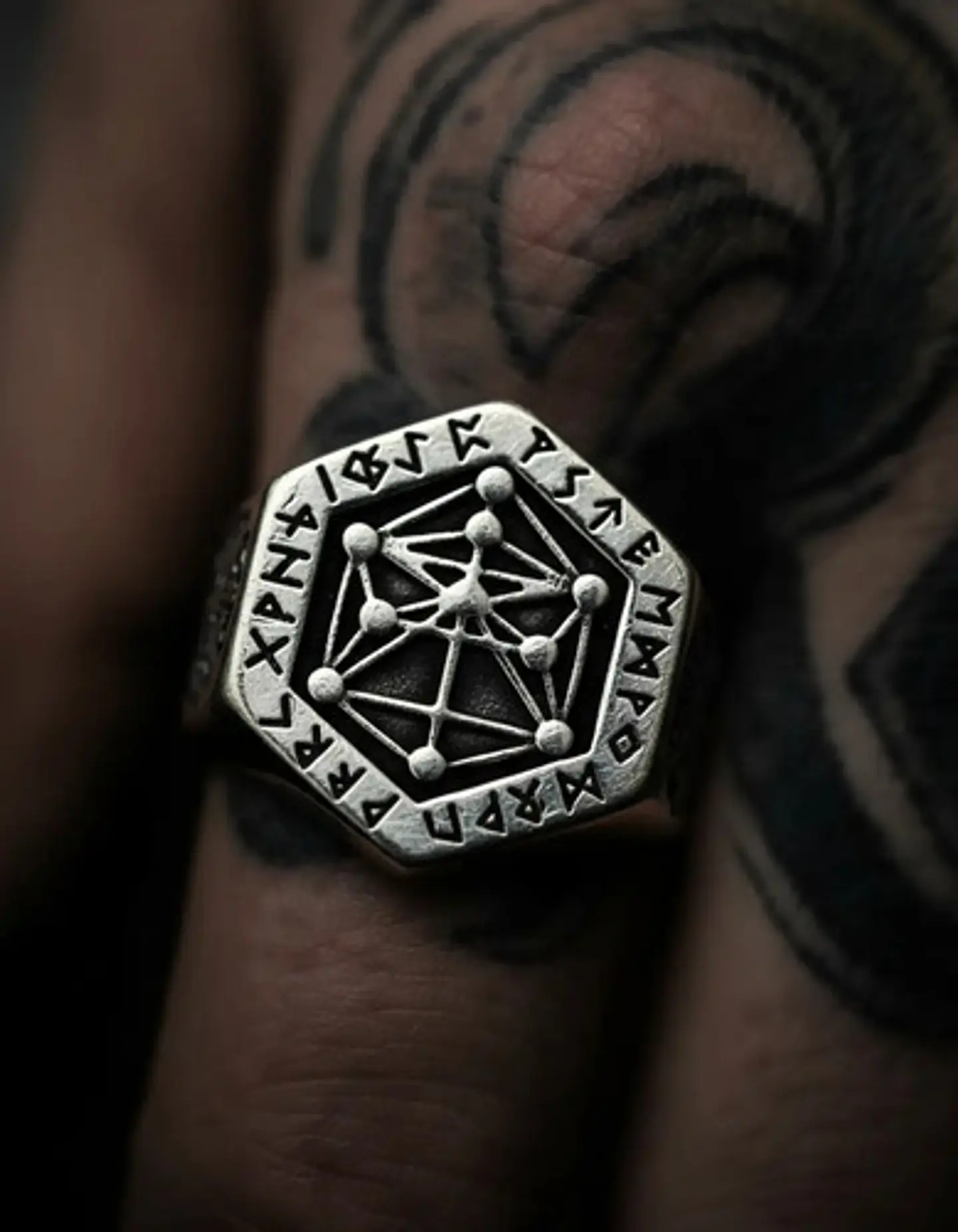 Anillo Acero Color Plata Vikingo Punk Brújula Runas Hombre 11