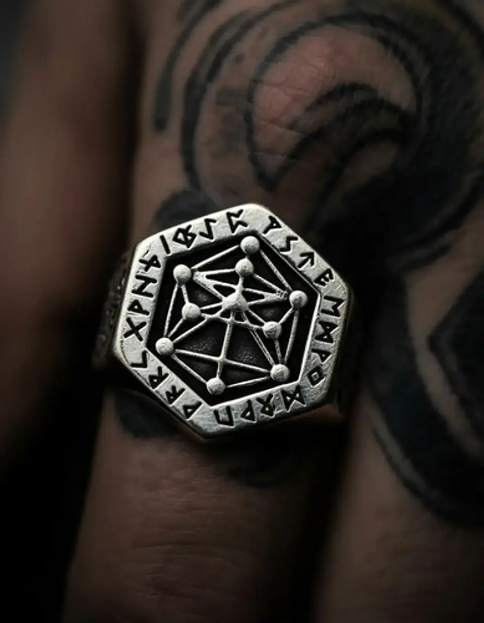 Anillo Acero Color Plata Vikingo Punk Brújula Runas Hombre 11