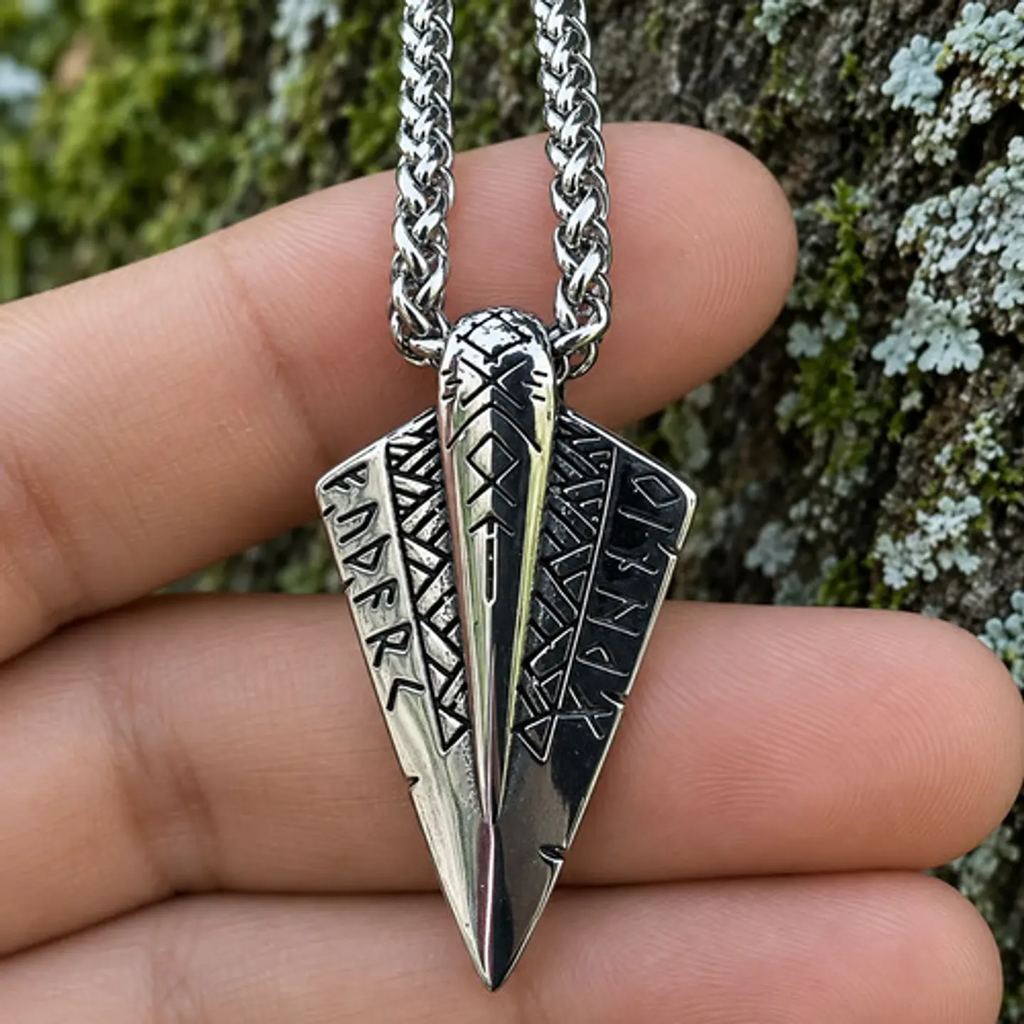 Collar Vikingo En Acero Para Hombres Dije Lanza Odin Gungnir 2
