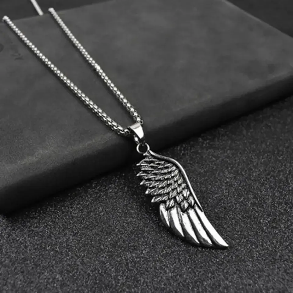 Collar Dije Ala Punta Flecha Color Plata Cadena Acero Hombre 2