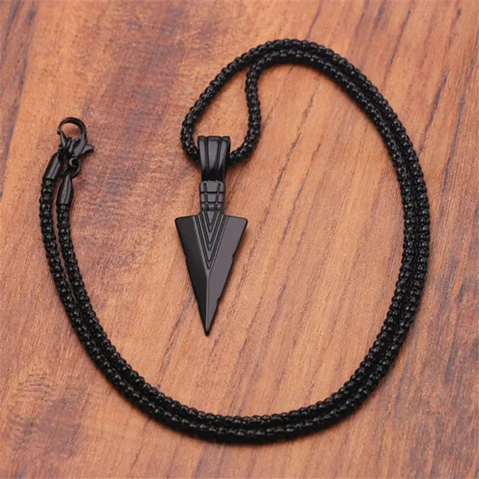 Collar Dije Ala Punta Flecha Color Plata Cadena Acero Hombre 8